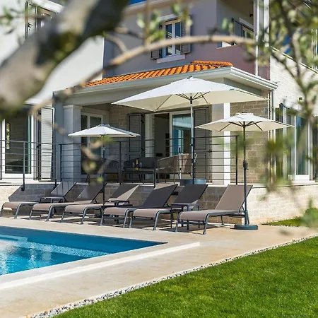 Ferienhaus Regina Markovac